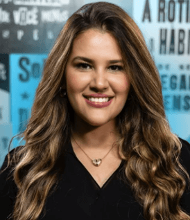 Retrato de Ana Caroline Mendes